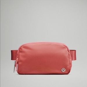 Lululemon Everywhere Belt Bag (Brier Rose)